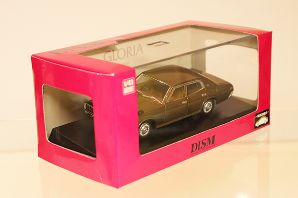 ミニカーショップ ケンボックス アオシマ日産グロリア 330 前期