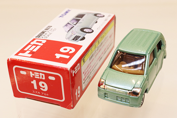 トミカ　赤箱