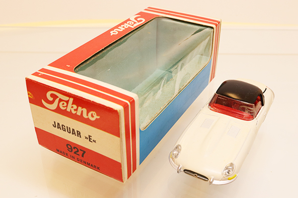 ミニカーショップ ケンボックス 外国モデル☆927☆ジャガーTekno