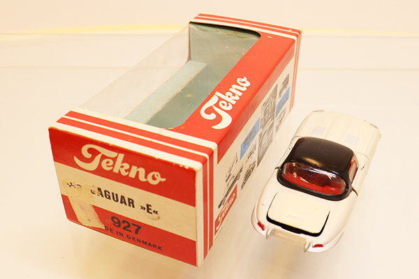 ミニカーショップ ケンボックス 外国モデル☆927☆ジャガーTekno