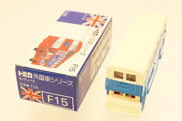 トミカ　青箱
