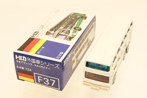 トミカ　青箱