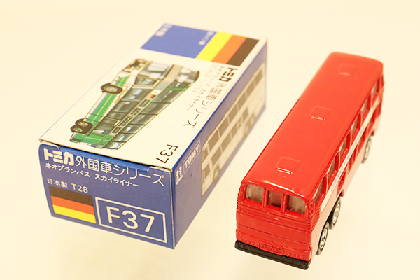 トミカ　青箱