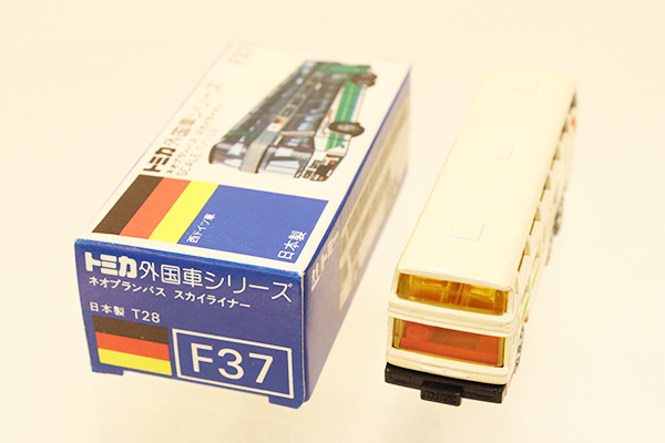 トミカ　青箱