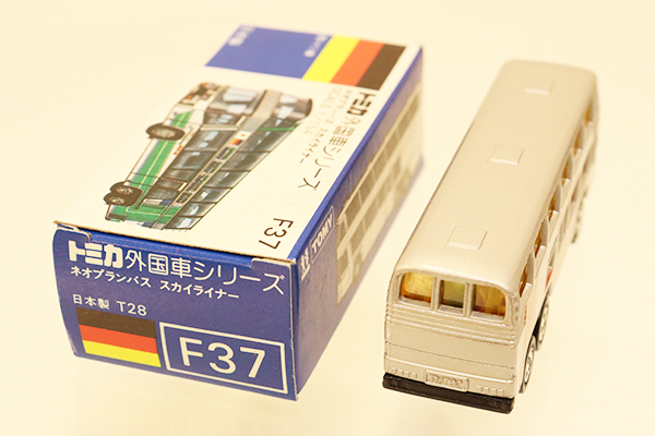 トミカ　青箱
