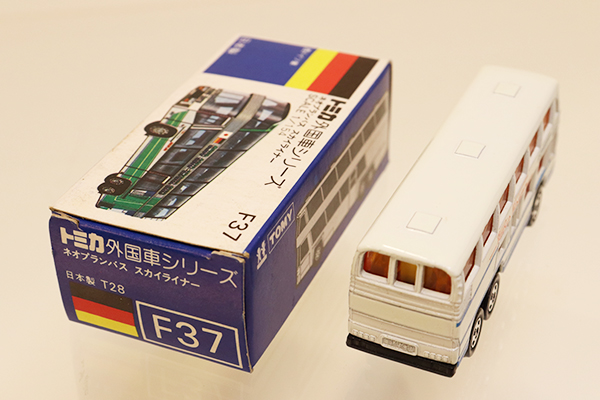 トミカ　青箱