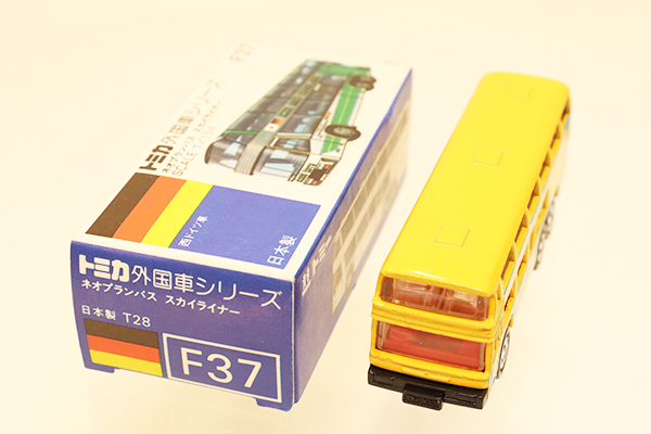 トミカ　青箱