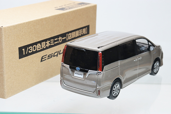 新品　TOYOTA　エスクァイア　サンプルカー　箱付き ミニカーショップ ケンボックス ディーラー特注☆3☆トヨタ