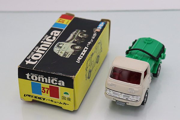 ミニカーショップ ケンボックス トミカ 黒箱☆37-1-15☆いすゞエルフ