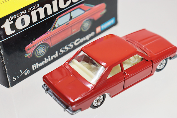 ミニカーショップ ケンボックス トミカ 黒箱☆1-1-6☆日産ブルーバード