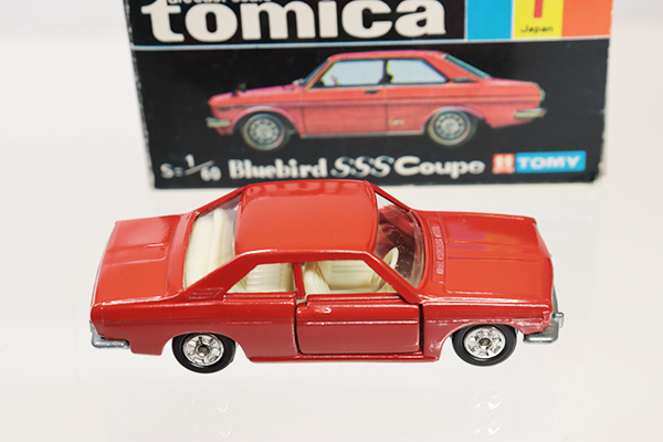 ミニカーショップ ケンボックス トミカ 黒箱☆1-1-6☆日産ブルーバード