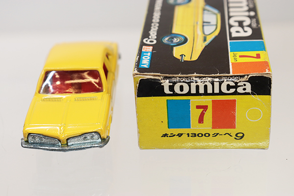 ミニカーショップ ケンボックス トミカ 黒箱☆7-1-1☆ホンダ1300  