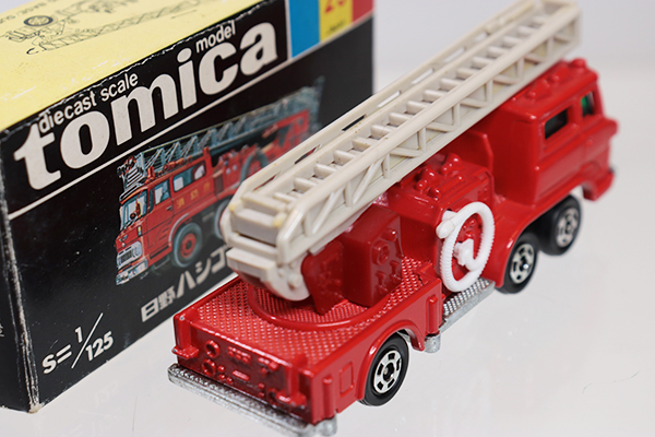 ミニカーショップ ケンボックス トミカ 黒箱☆29-2-3☆日野ハシゴ消防