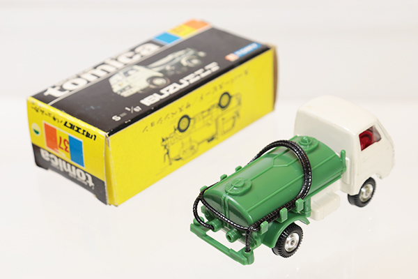 ミニカーショップ ケンボックス トミカ 黒箱☆37-1☆いすゞエルフ