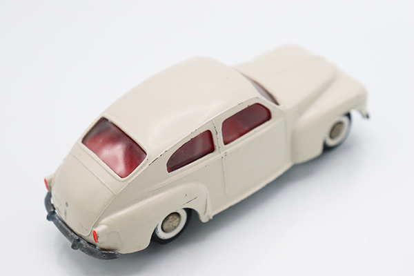 ミニカーショップ ケンボックス 外国モデル☆822☆VOLVO PV544(オフ  