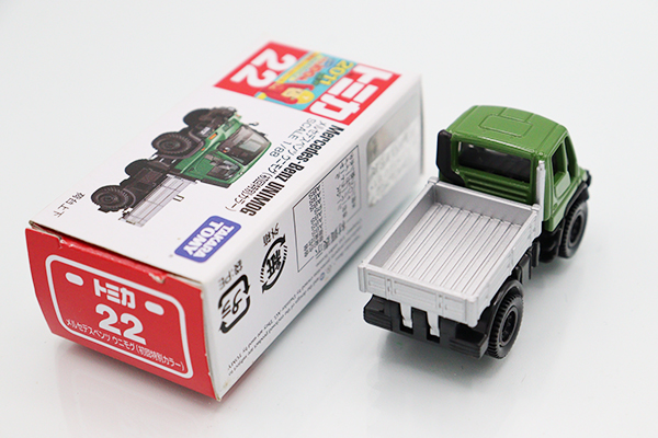 ミニカーショップ ケンボックス トミカ 赤箱☆22☆メルセデス