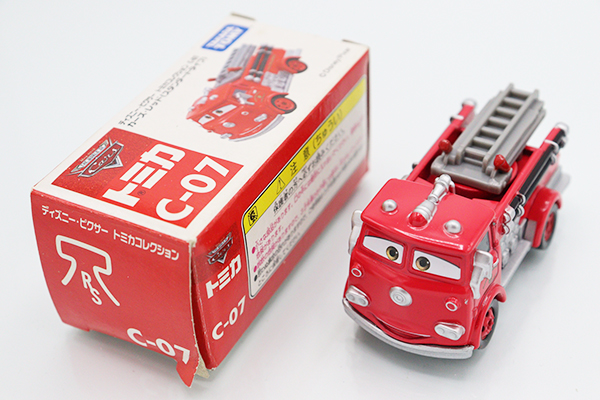 トミカ C-07 カーズ レッド 61umwuHkMEL._UF350,350_QL50_.jpg
