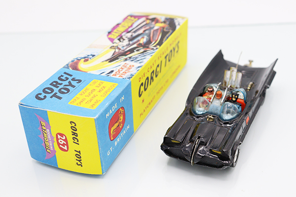 ミニカーショップ ケンボックス CORGI☆267☆ROCKET FIRING BATMOBILE