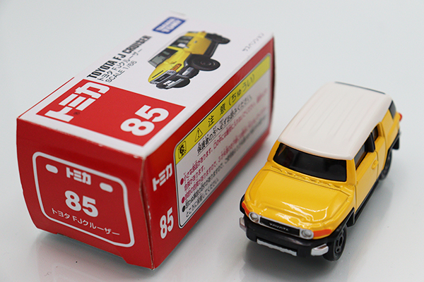 ミニカーショップ ケンボックス トミカ 赤箱☆85☆トヨタFJクルーザー 