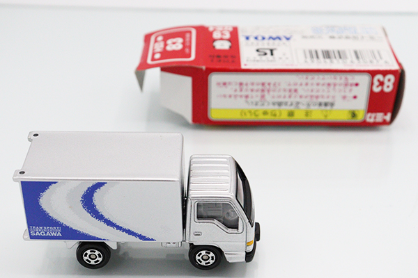 トミカ　赤箱