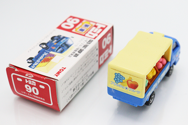 ミニカーショップ ケンボックス トミカ 赤箱☆90☆いすゞエルフ
