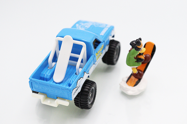 ミニカーショップ ケンボックス ディズニートミカトヨタハイラックス