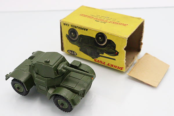 美品　激レア 仏製　DINKY TOYS CITROEN1200kg ミニカー 美品激レア 仏製DINKY TOYS CITROEN1200kg ミニカー