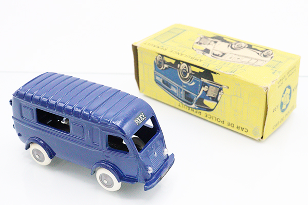 ミニカーショップ ケンボックス 外国モデルルノーCAMIONNETTE