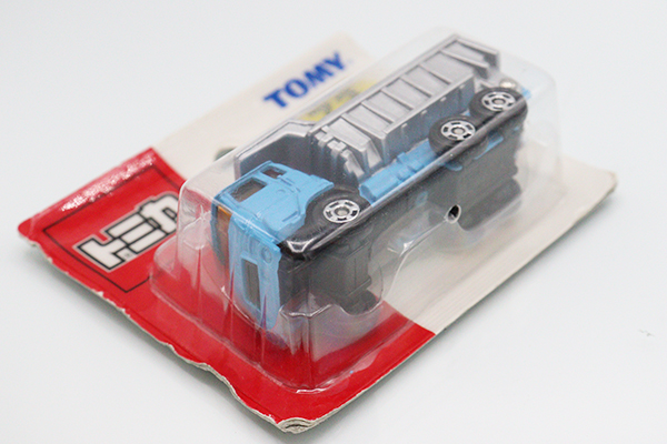 ミニカーショップ ケンボックス トミカ 赤箱☆73☆いすゞオフロード