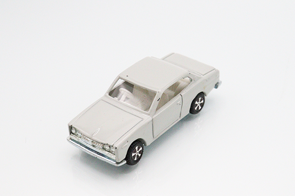 昔のおもちゃ　車　模型　ミニカー　外国産 トミカ派に対抗するミニカー。イギリスの老舗マッチボックス（MATCHBOX