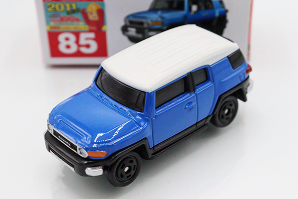 トミカ　赤箱