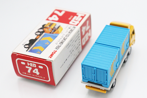 トミカ　赤箱