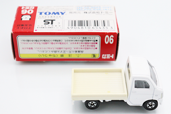 トミカ　赤箱