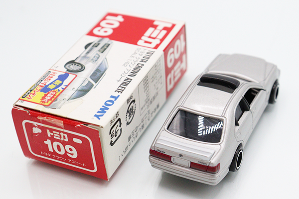 TOMICA　トミカ　クラウンDX　メタブルー　赤シート TOMICA トミカ クラウンDX メタブルー 赤シート TOMICA トミカ