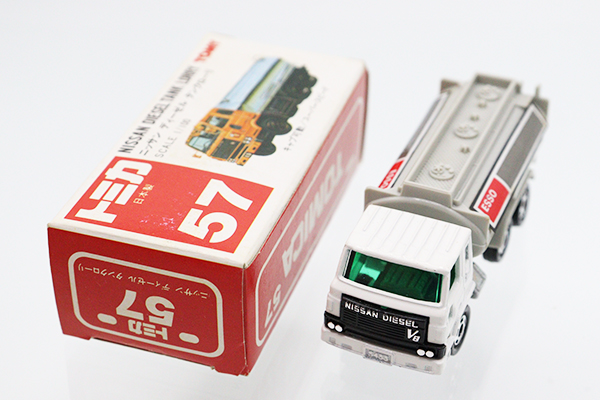 タンカー　ESSO　ミニカー　昭和レトロ トミカ 黒箱No 57 ニッサン ディーゼル タンクローリー ミニカー