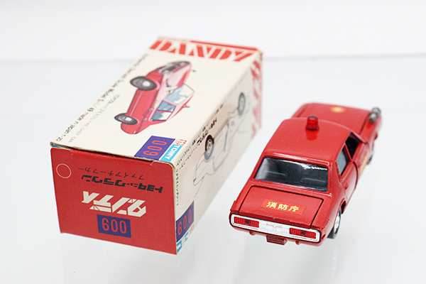 トミカダンディ ダイカスト トヨタ ニュークラウン ファイアチーフカー トミカダンディ ダイカスト トヨタ ニュークラウン ファイア
