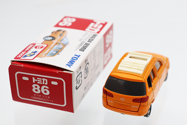 ミニカーショップ ケンボックス トミカ 赤箱☆86☆マツダデミオ (初回