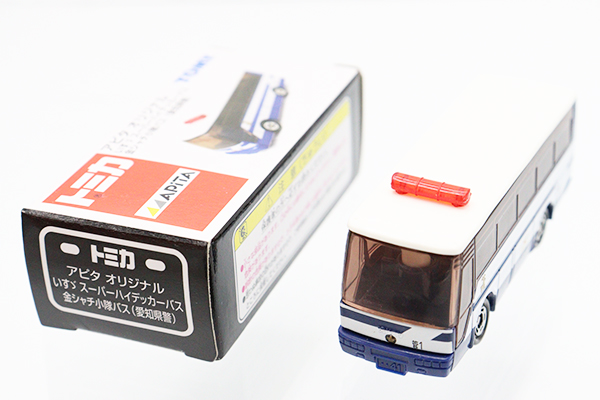 (未使用･未開封品)　いすゞ スーパーハイデッカーバス 金シャチ小隊バス（愛知県警） アピタ オリジナル 60wa65s Amazon.co.jp: 愛知県警 金シャチ小隊バス いすゞスーパー