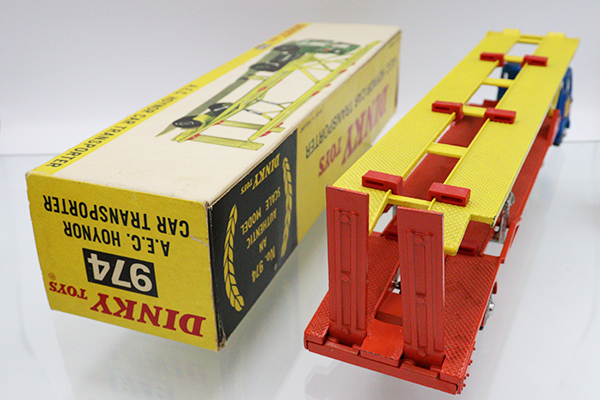ミニカーショップ ケンボックス DINKY TOYS☆974☆A.E.C. HOYNOR CAR
