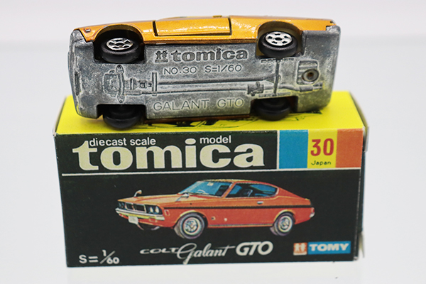 ミニカーショップ ケンボックス トミカ 黒箱☆30☆コルトギャランGTO 