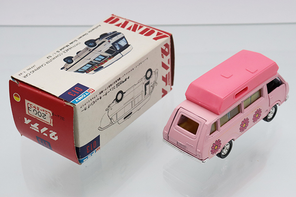 トミカダンディ ダイキャスト トヨタハイエース コミューターキャンピングカー トミカダンディ ダイキャスト トヨタハイエース コミューター