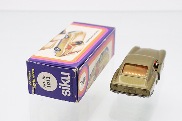外国モデル