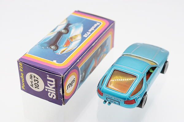 ミニカー ポルシェ 楽天市場】ミニカー 1/18 ポルシェ 718 ケイマン SPARK-MODEL 1