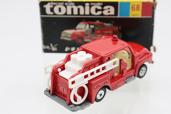 ミニカーショップ ケンボックス トミカ 黒箱☆68-1-4☆いすゞ