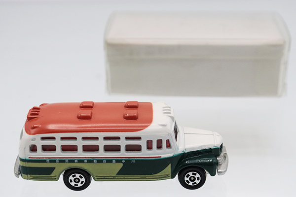 TOMICA　トミカ　イスズ　ボンネットバス　1Eホイール TOMICA トミカ イスズ ボンネットバス 1Eホイール - メルカリ