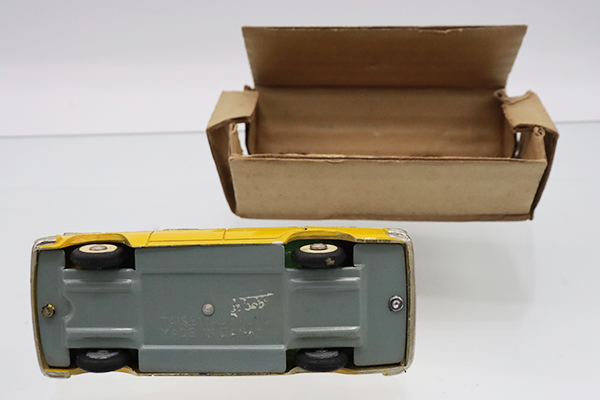 ミニカーショップ ケンボックス 大盛屋☆PHE.35☆日産セドリック 構内