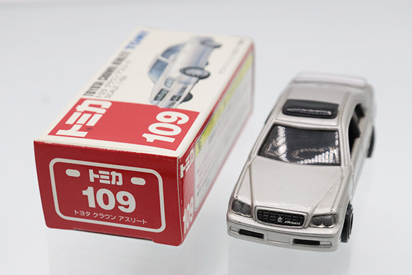 ミニカーショップ ケンボックス トミカ 赤箱☆109☆トヨタ