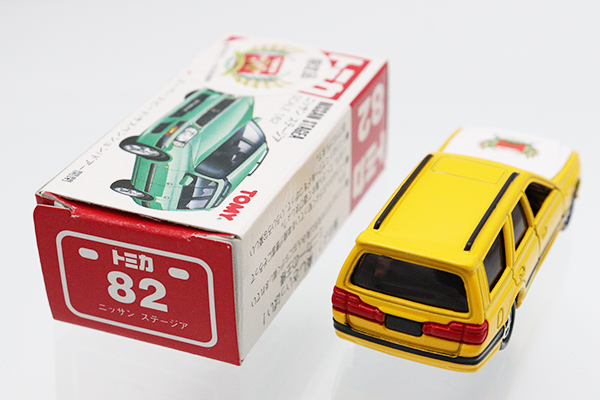 ミニカーショップ ケンボックス トミカ 赤箱☆No.82☆日産ステージア