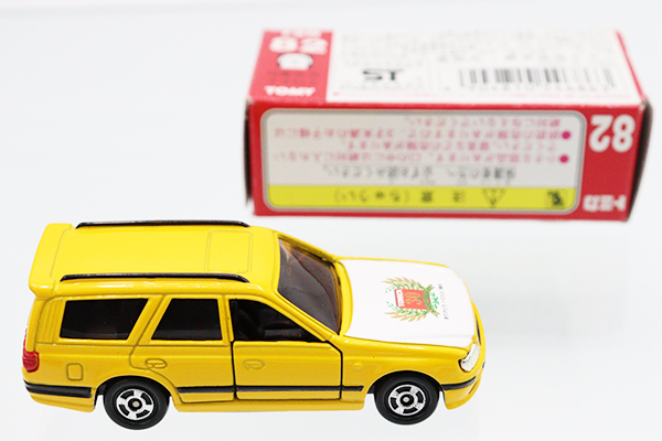 ミニカーショップ ケンボックス トミカ 赤箱☆No.82☆日産ステージア