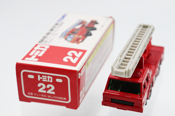 ミニカーショップ ケンボックス トミカ 赤箱☆No.22☆日産ディーゼル